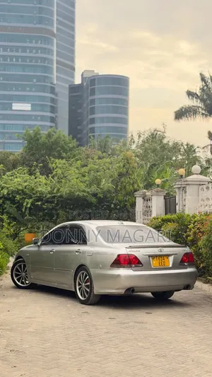 Toyota Crown 2006 Silver
