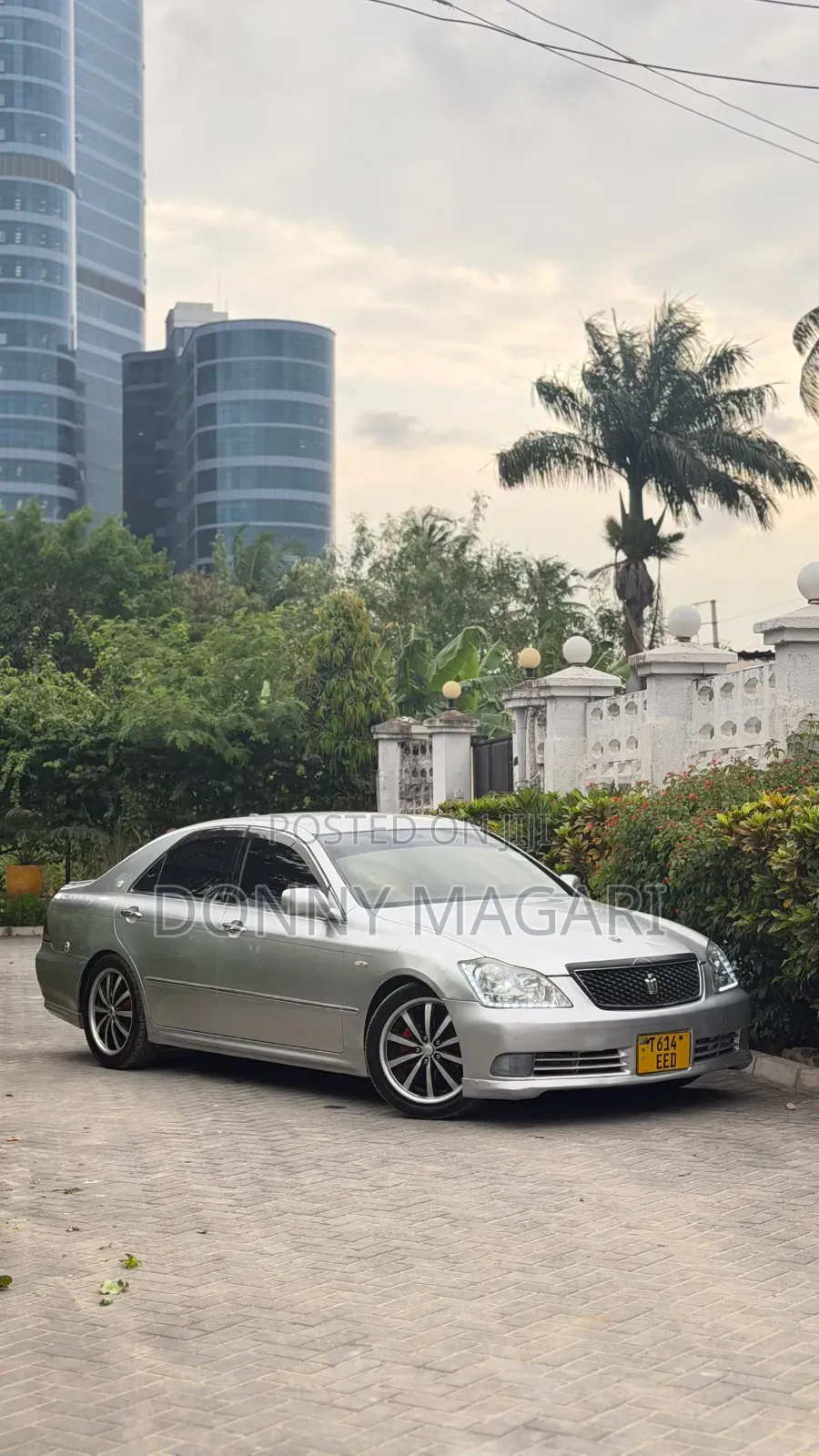 Toyota Crown 2006 Silver