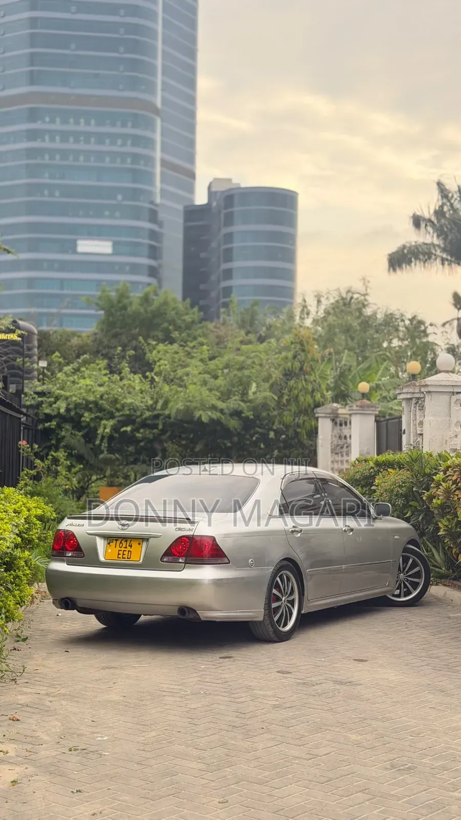 Toyota Crown 2006 Silver