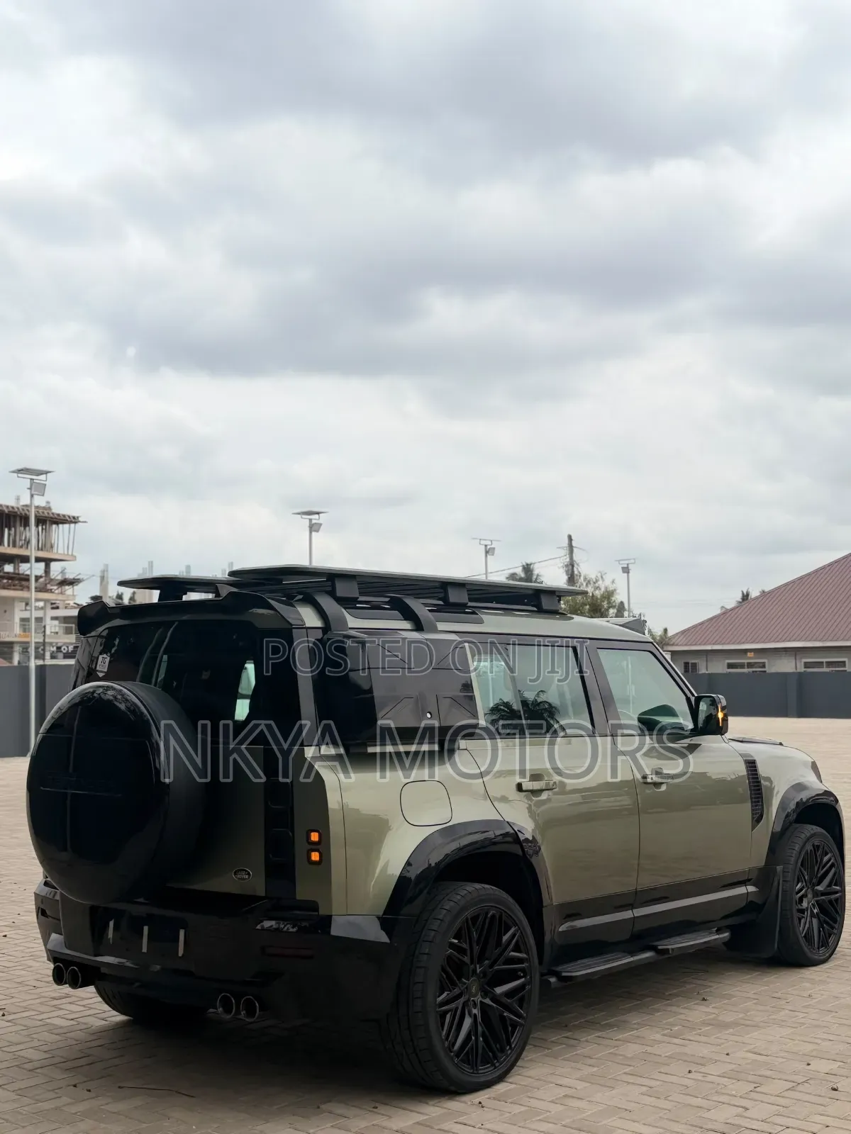 Land Rover Defender 2022 Green
