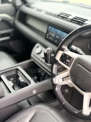 Land Rover Defender 2022 Green