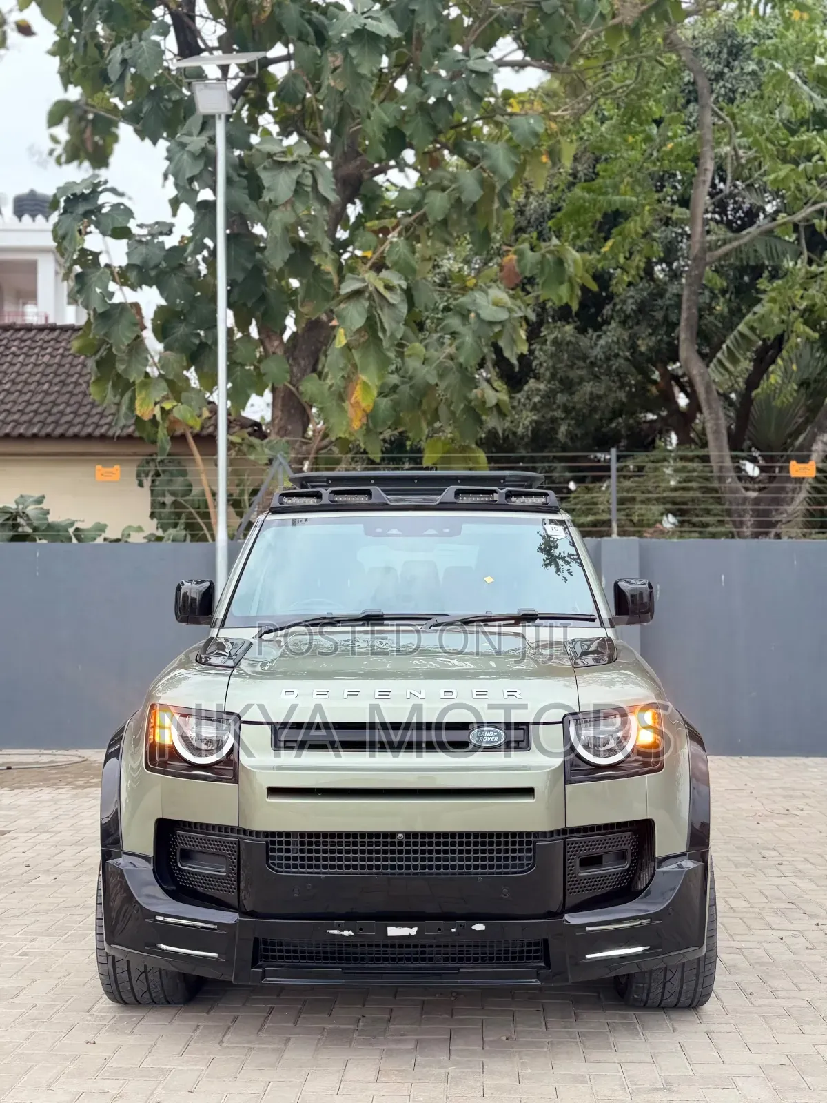 Land Rover Defender 2022 Green