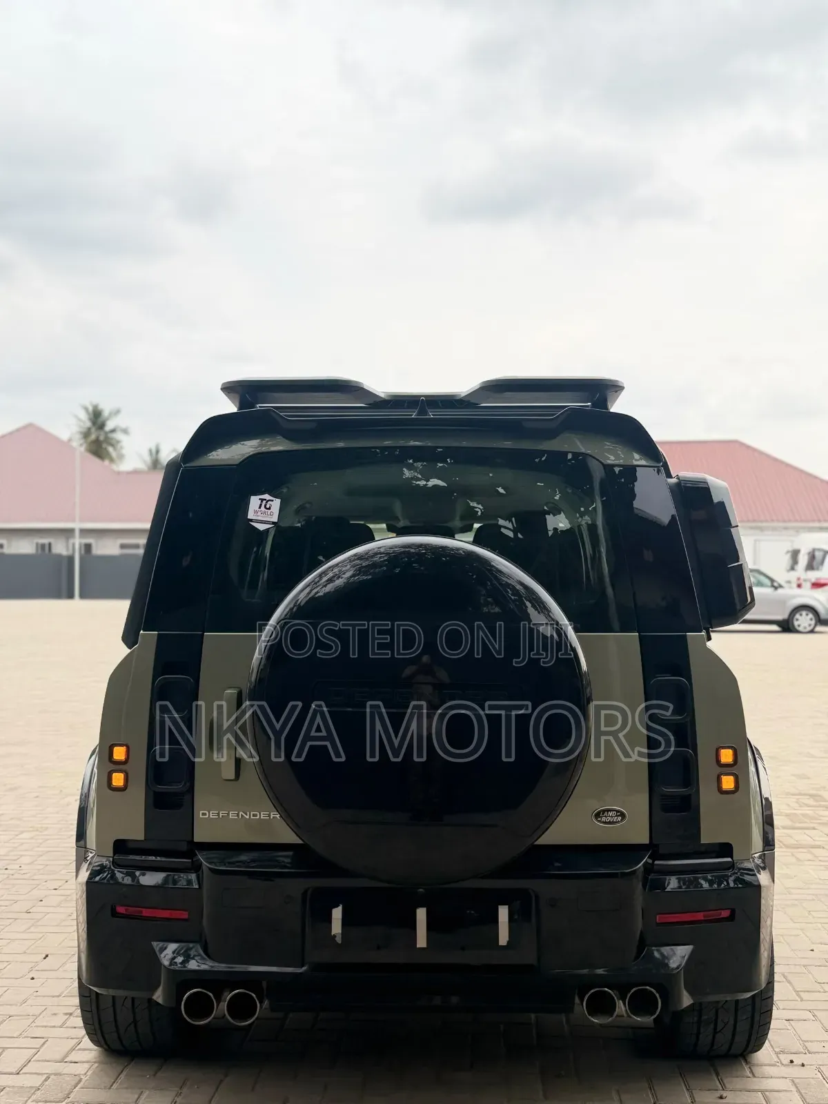 Land Rover Defender 2022 Green