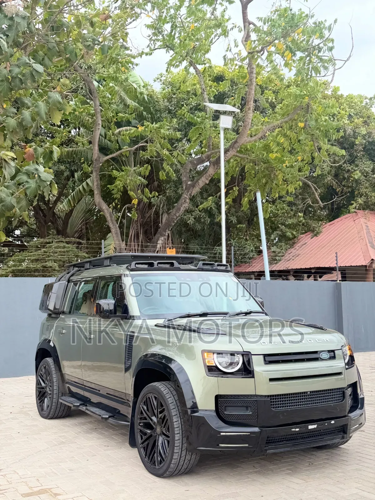 Land Rover Defender 2022 Green