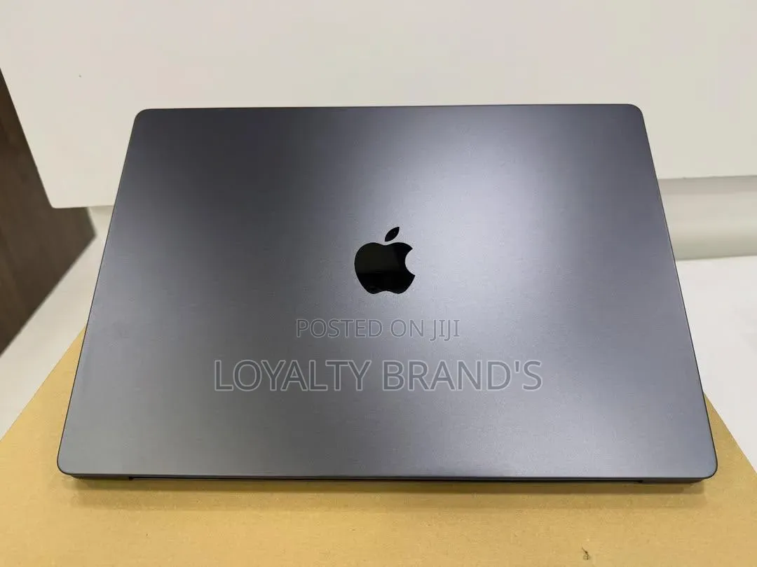New Laptop Apple MacBook Pro 2024 M3 Max 36GB Apple M3 Max SSD 1T