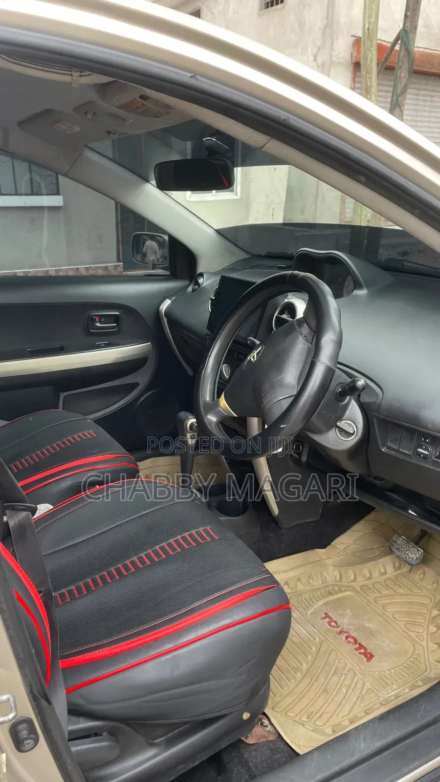 Toyota IST 2003 Gold