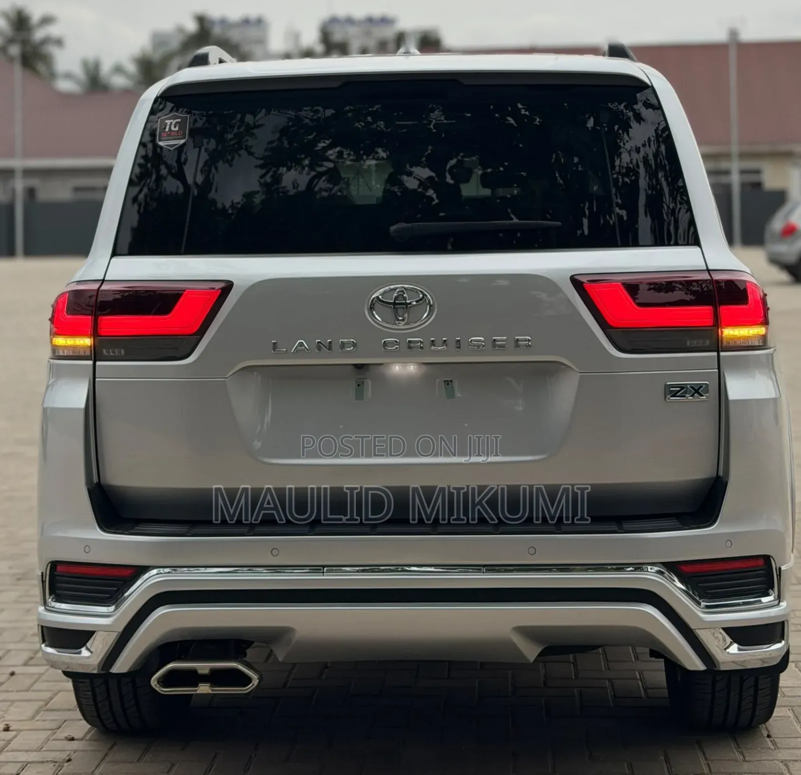 Toyota Land Cruiser 2024 Silver