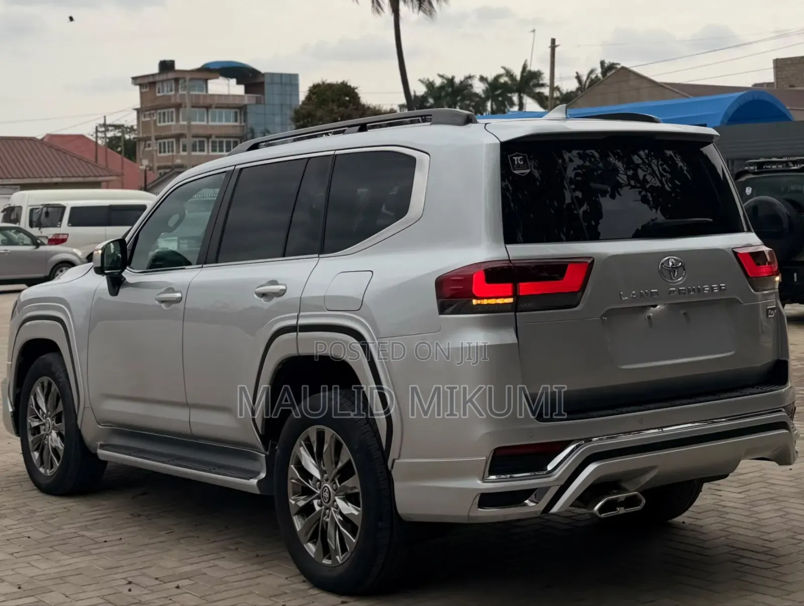 Toyota Land Cruiser 2024 Silver