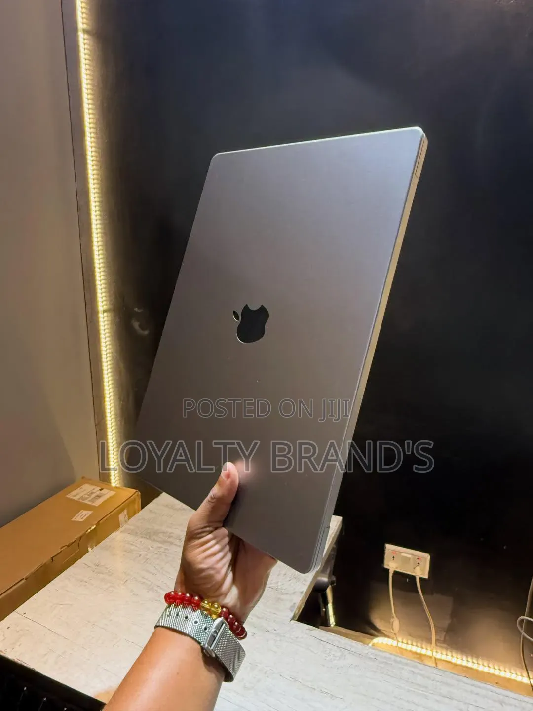New Laptop Apple MacBook Pro 2024 M4 Max 36GB Apple M4 Max SSD 1T