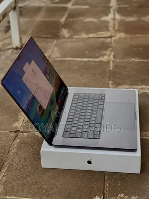 New Laptop Apple MacBook Pro 2024 M4 Pro 24GB Apple M4 Pro SSD 512GB