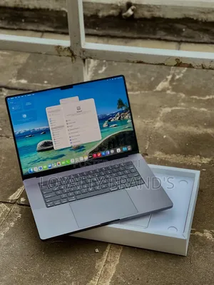 New Laptop Apple MacBook Pro 2024 M4 Pro 24GB Apple M4 Pro SSD 512GB