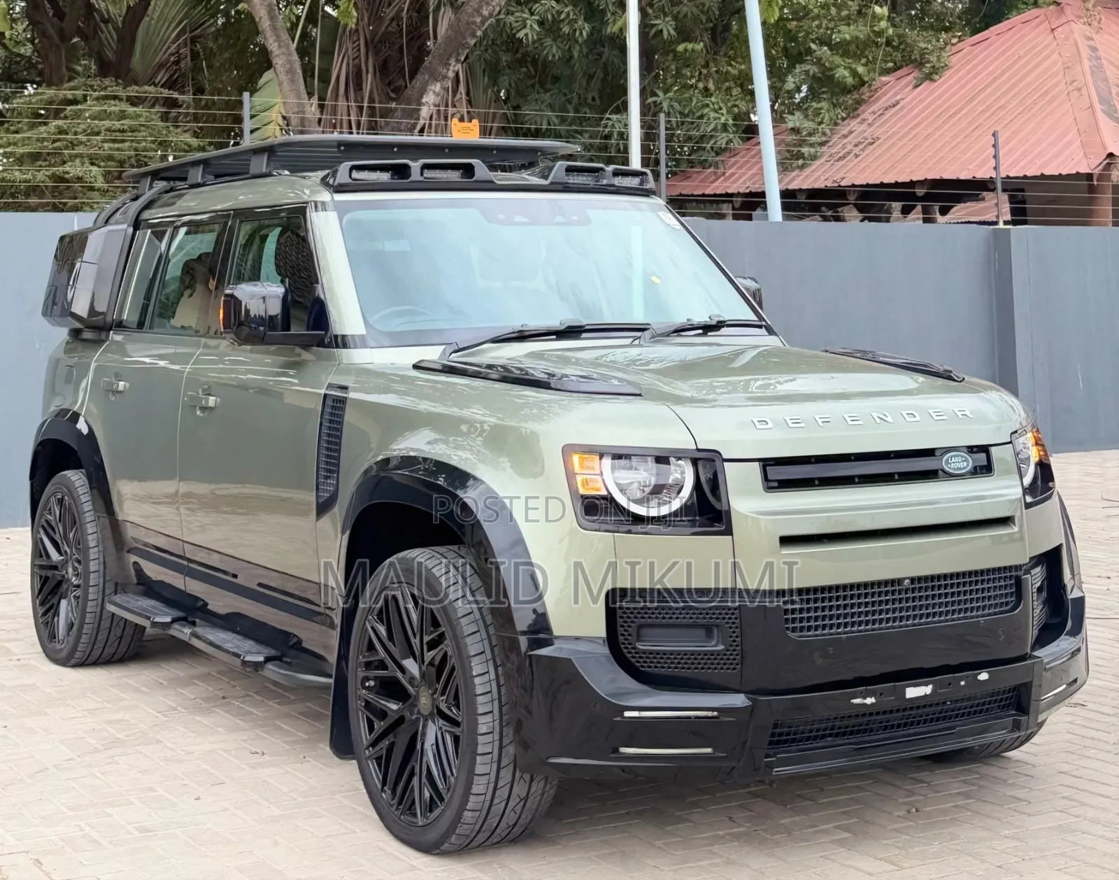 Land Rover Defender 2022 Silver
