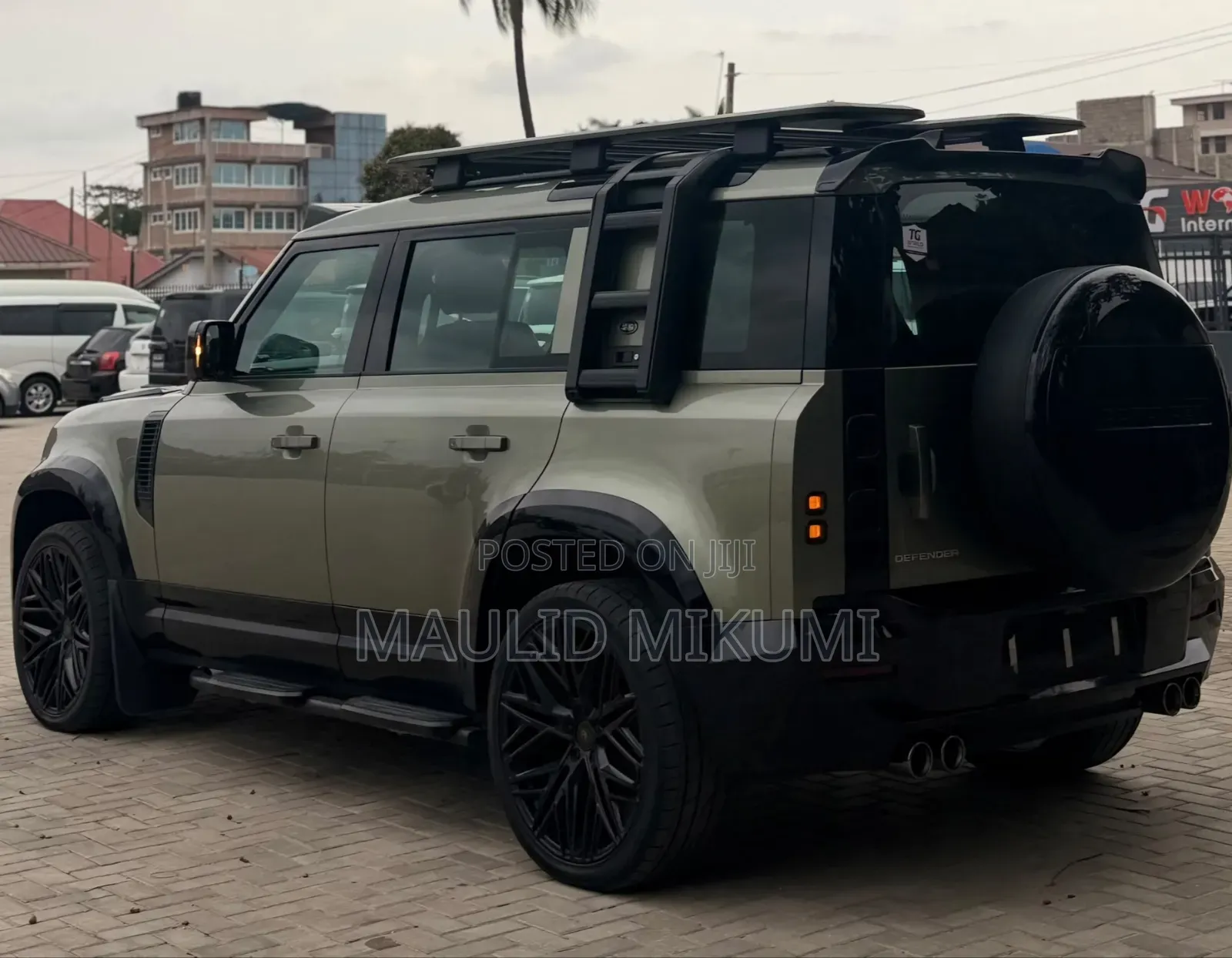 Land Rover Defender 2022 Silver
