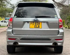Subaru Forester 2011 Gray