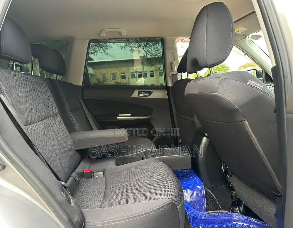Subaru Forester 2011 Gray