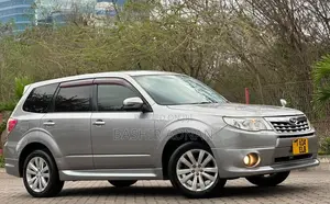 Subaru Forester 2011 Gray