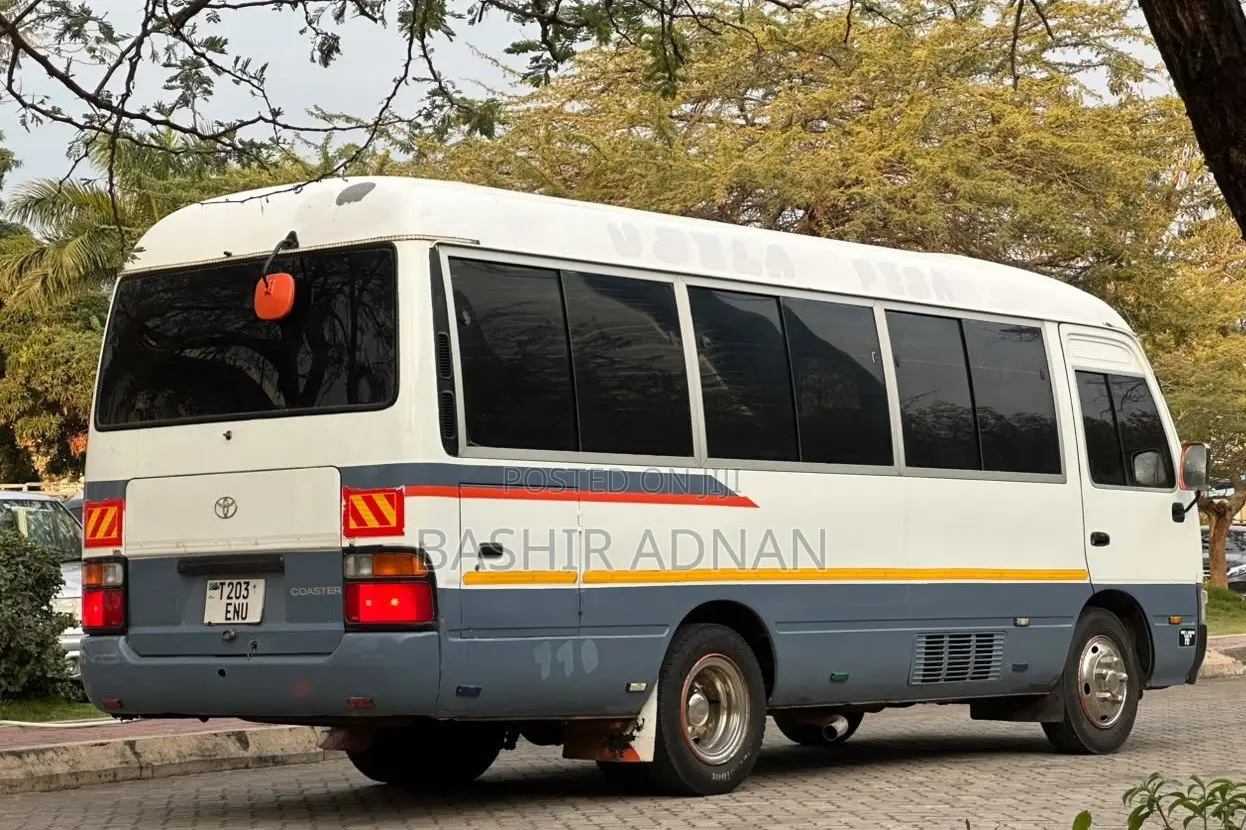 Toyota Coaster 1998 White