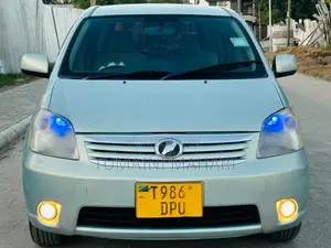 Toyota Raum 2005 Blue