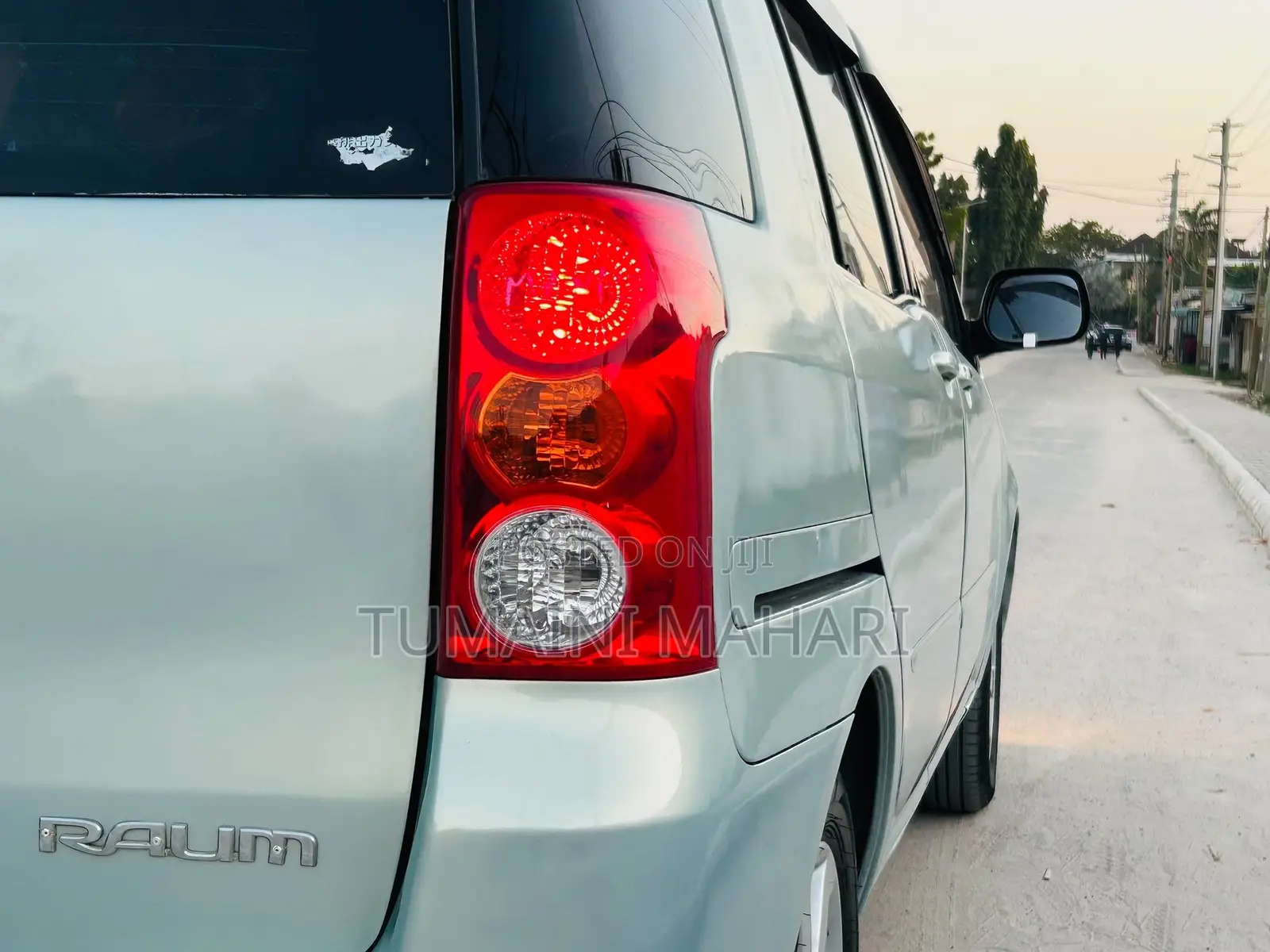 Toyota Raum 2005 Blue