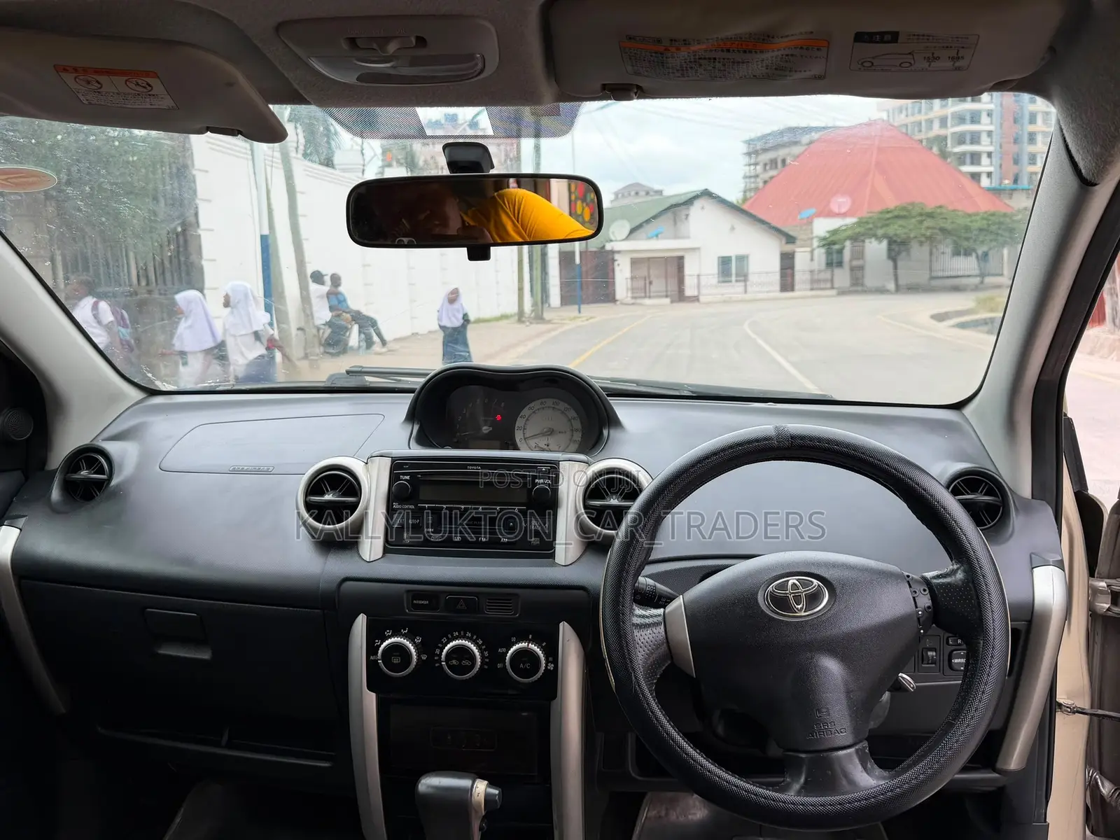 Toyota IST 2006 Gold
