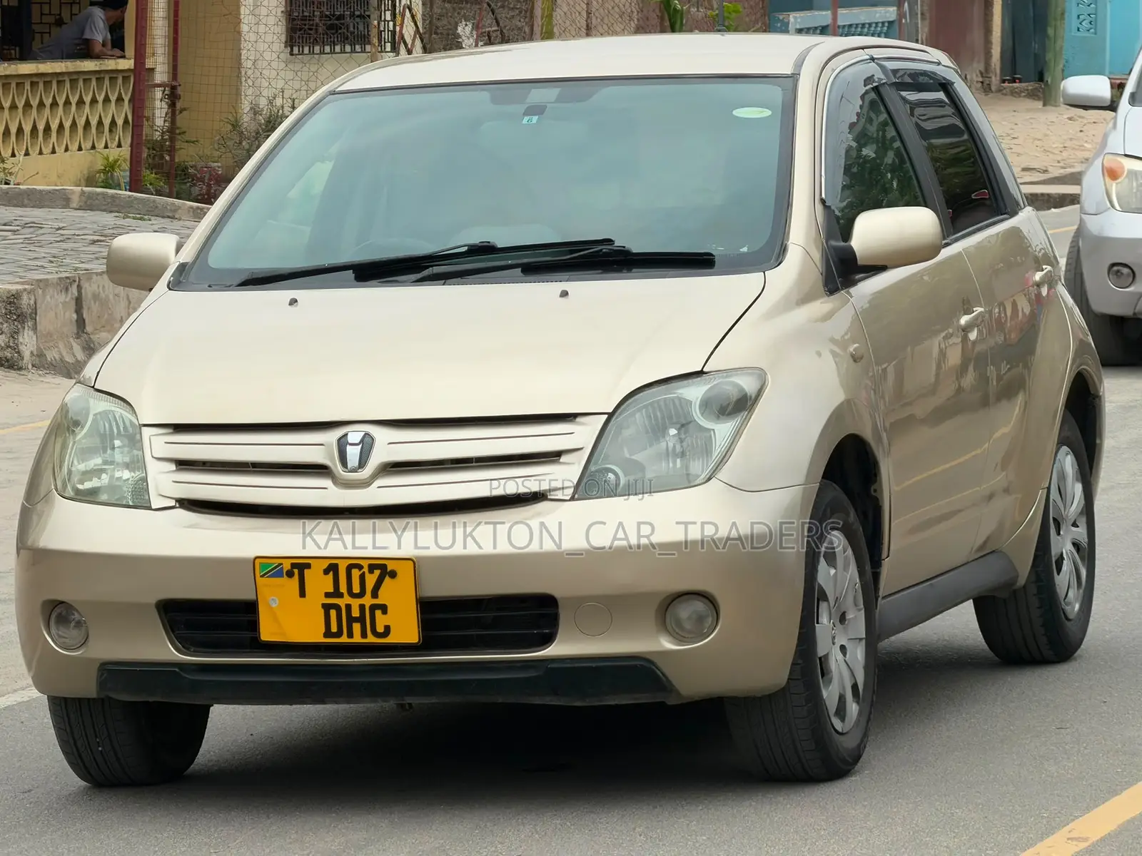 Toyota IST 2006 Gold