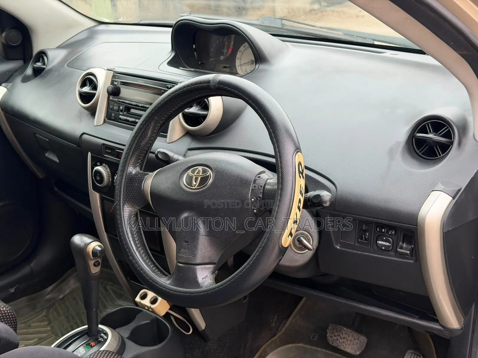 Toyota IST 2006 Gold
