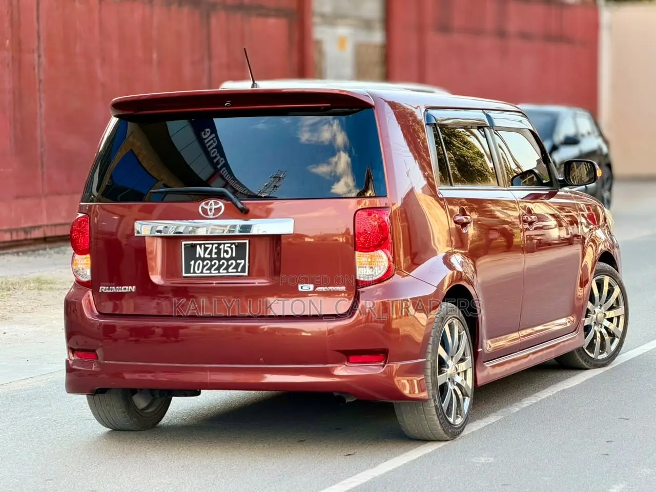 Toyota Corolla Rumion 2012 Maroon