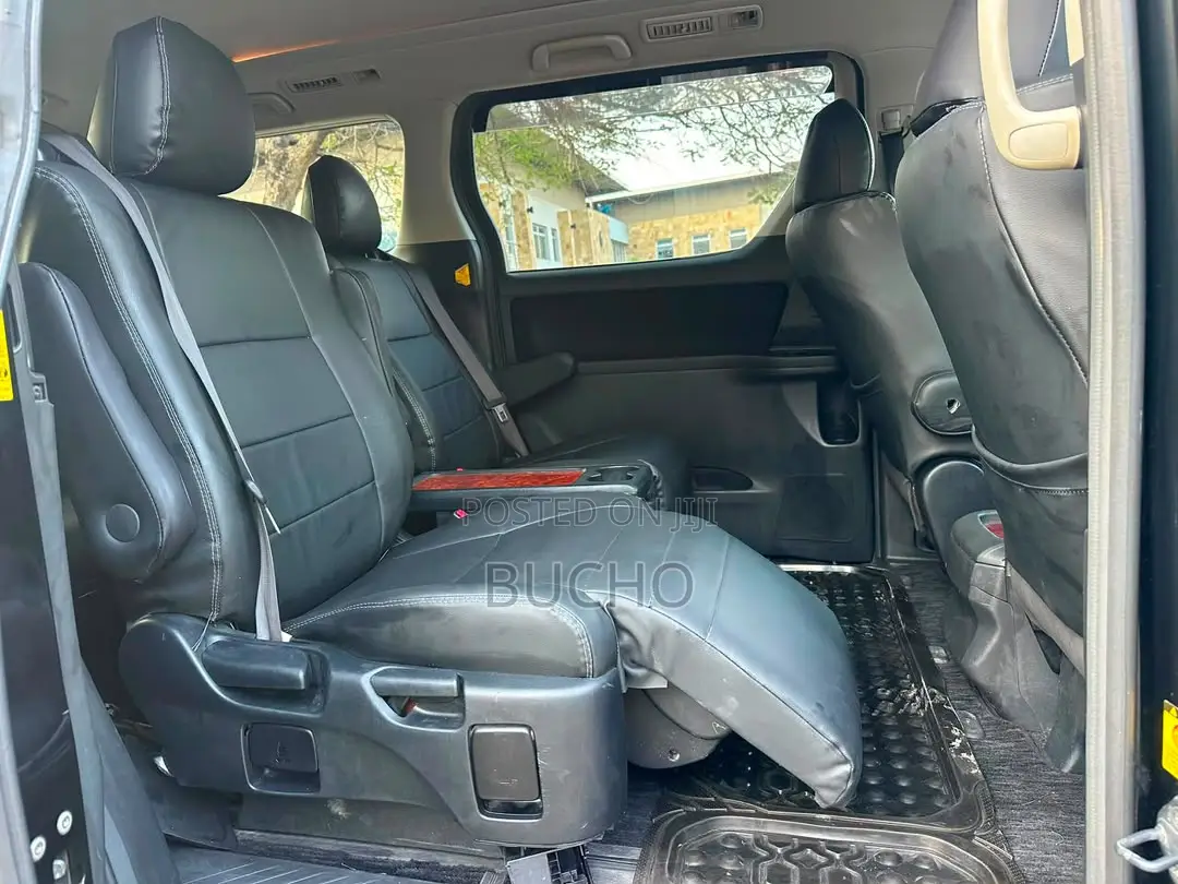 Toyota Vellfire 2010 Black