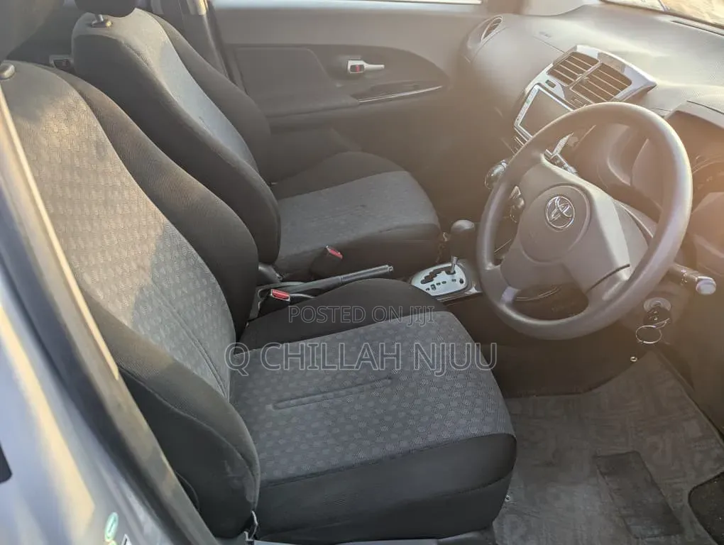 Toyota IST 2009 Silver