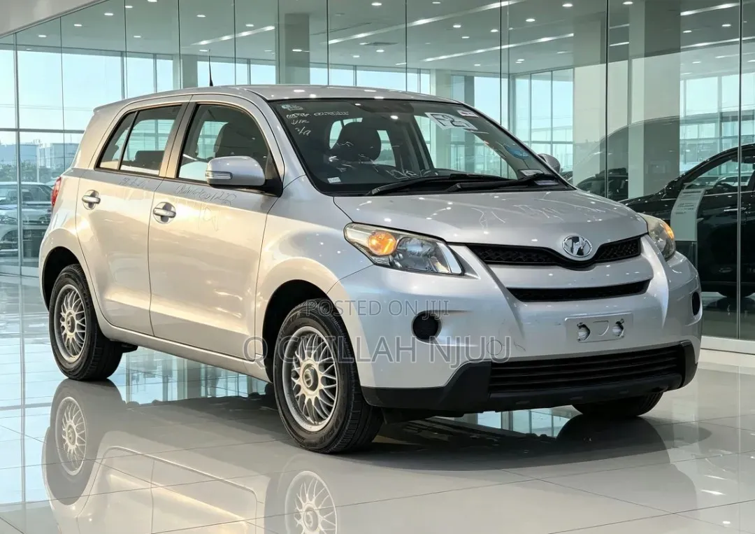 Toyota IST 2009 Silver