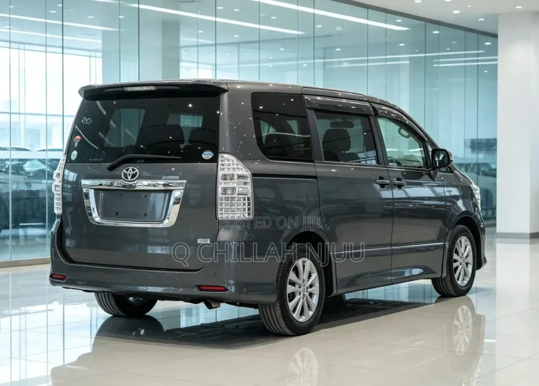 Toyota Noah 2010 Gray