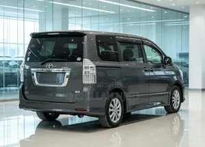 Toyota Noah 2010 Gray