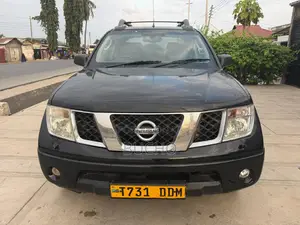 Nissan Navara 2008 Black