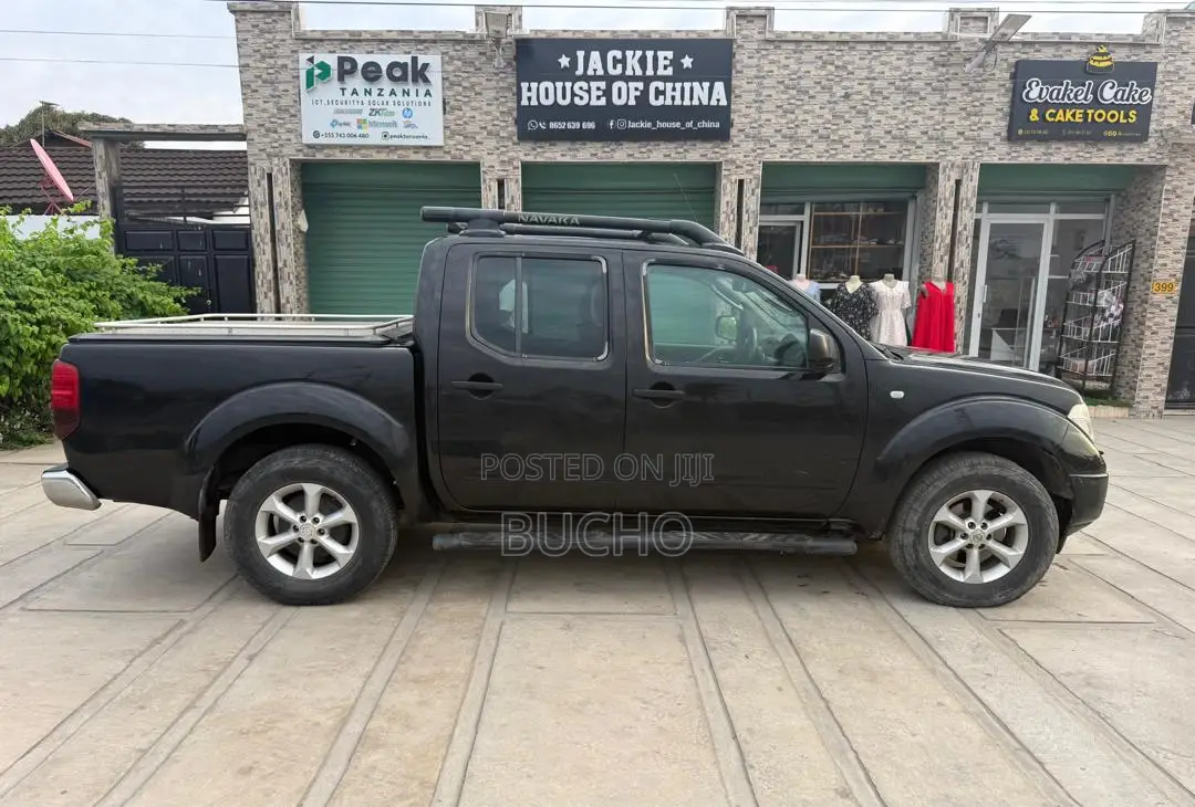 Nissan Navara 2008 Black