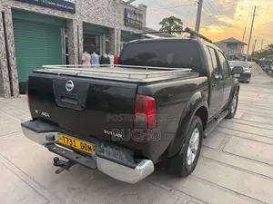 Nissan Navara 2008 Black