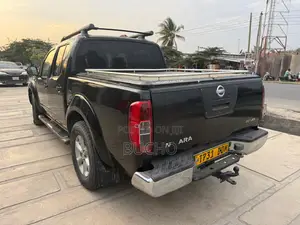Nissan Navara 2008 Black