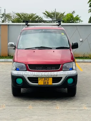 Toyota Noah 2001
