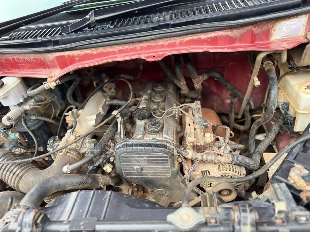 Toyota Noah 2001