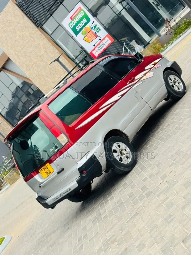 Toyota Noah 2001