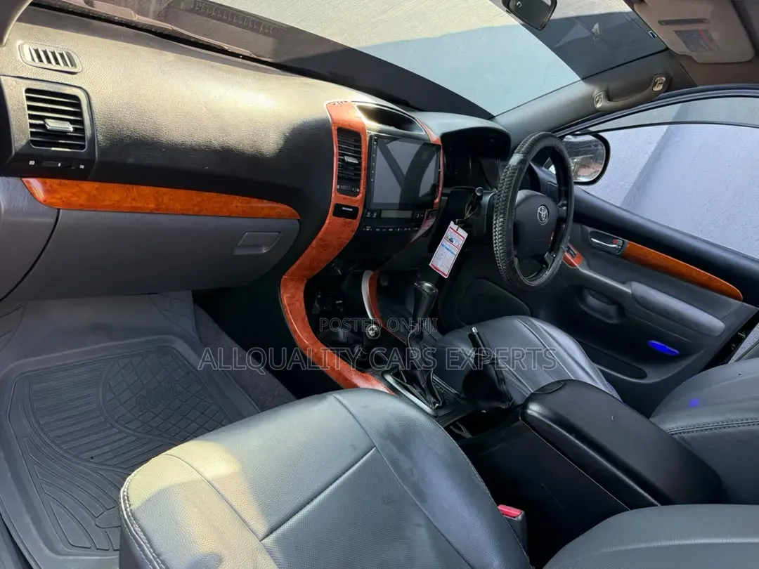 Toyota Land Cruiser Prado 2010