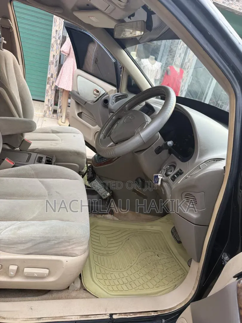 Toyota Harrier 2002 Black