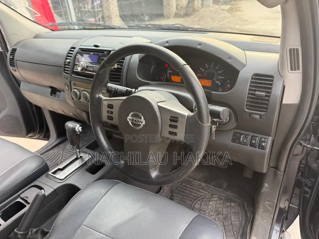Nissan Navara 2008 Black