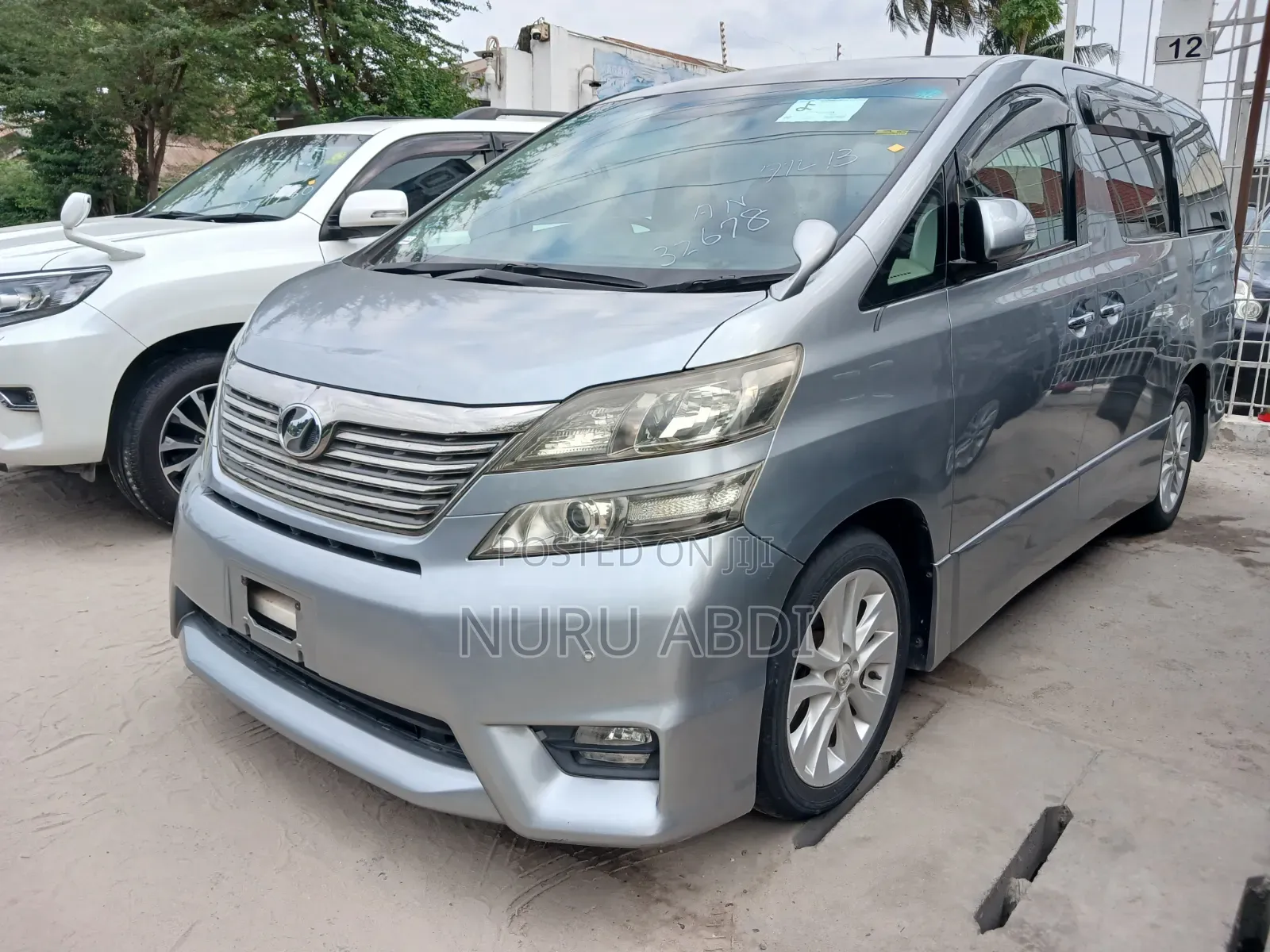 Toyota Alphard 2009 Gray