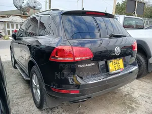 Volkswagen Tiguan 2015 Black