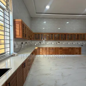 5bdrm House in Goba for sale