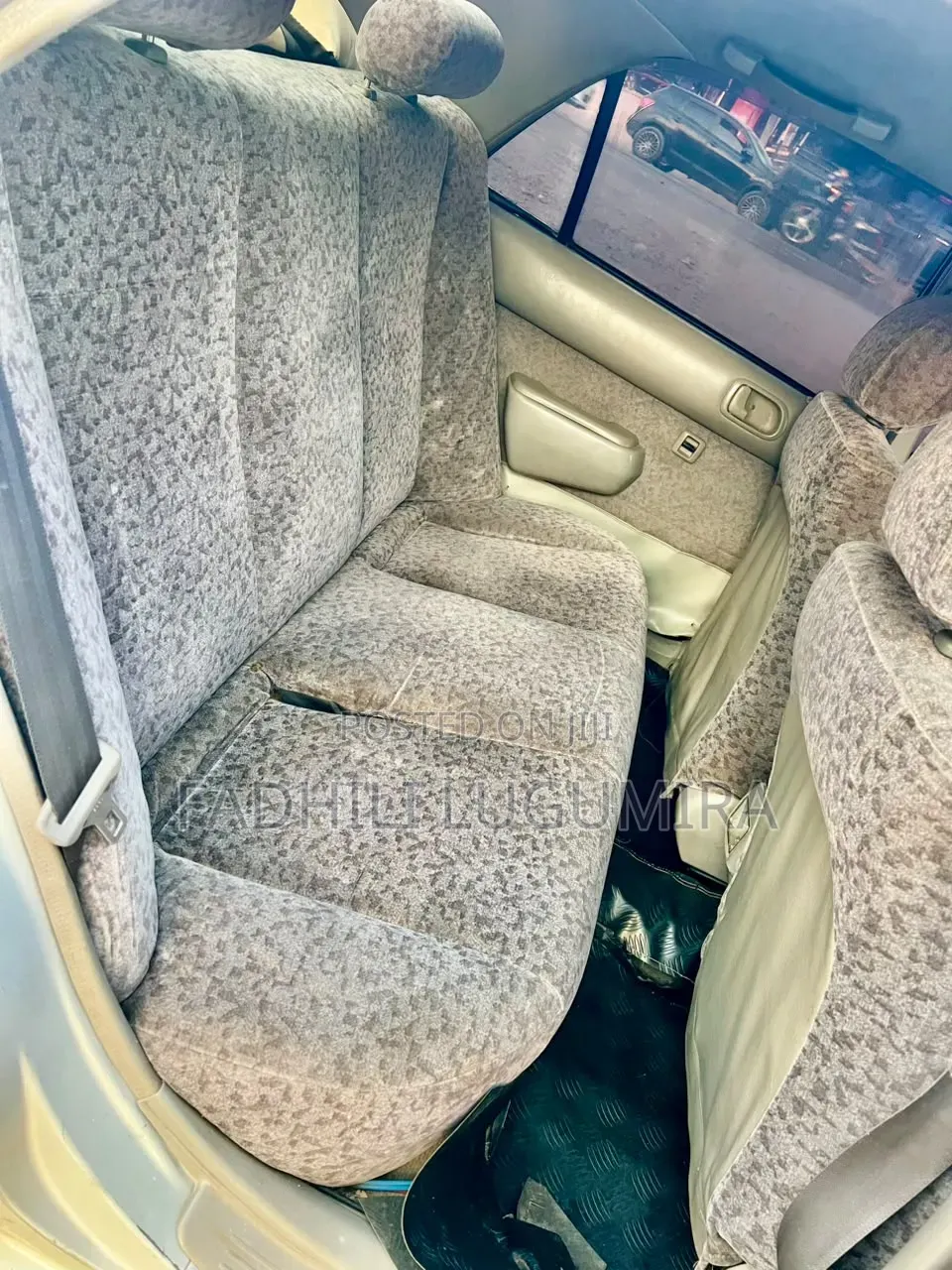 Toyota Corolla 2000 White