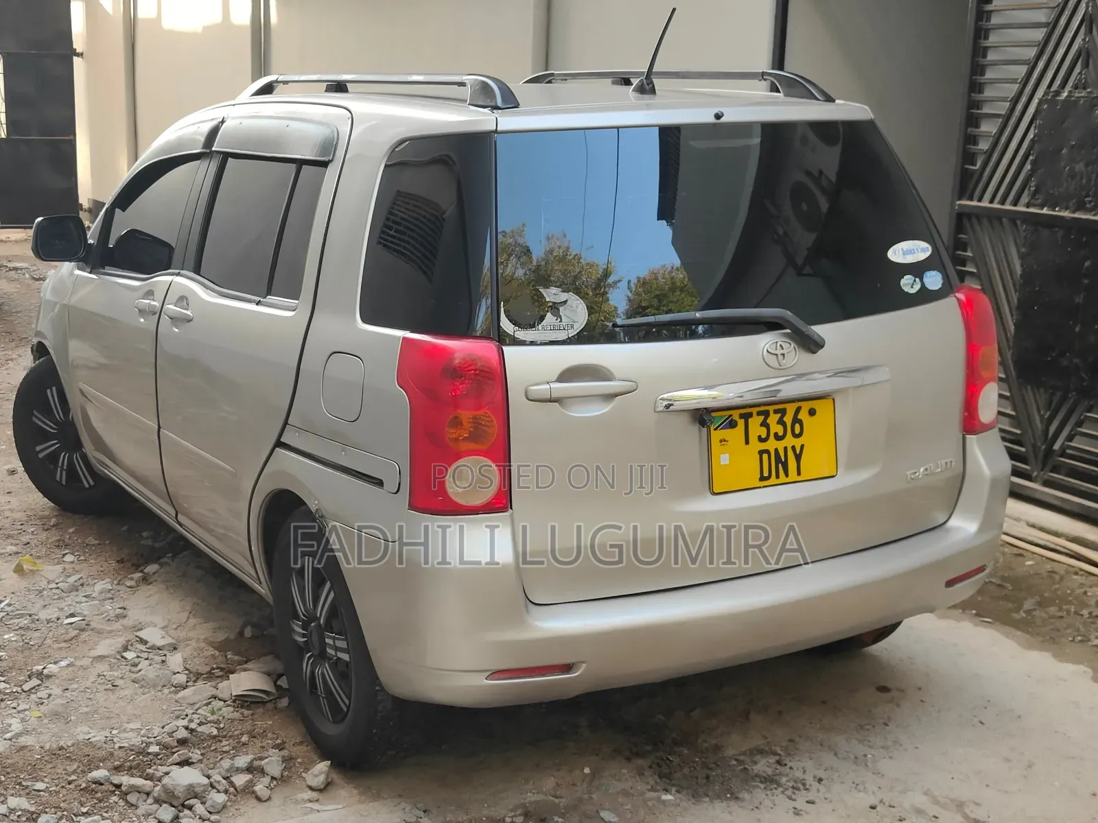 Toyota Raum 2004 Gold