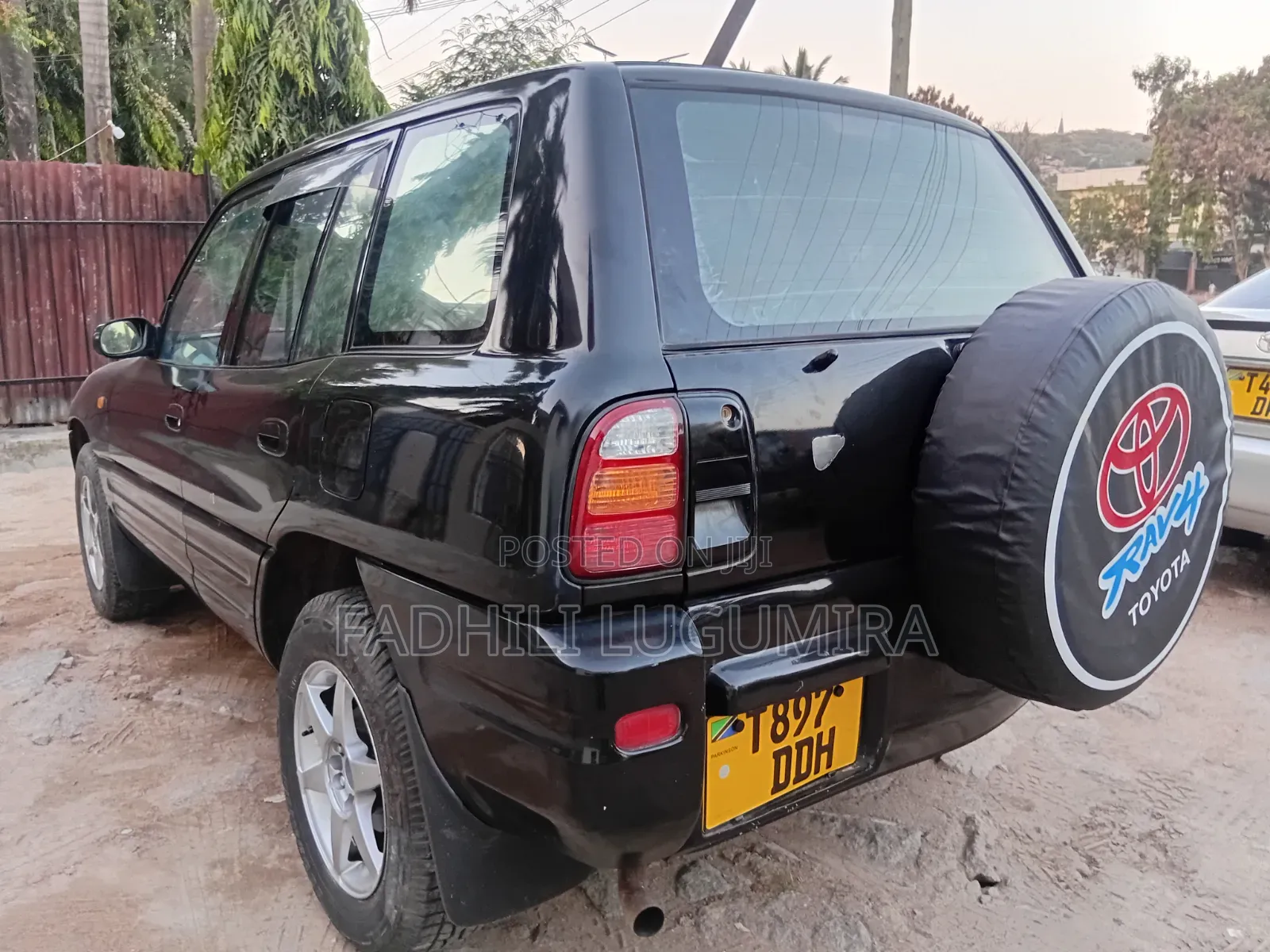 Toyota RAV4 1999 Black