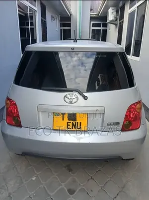 Toyota IST 2005 Silver