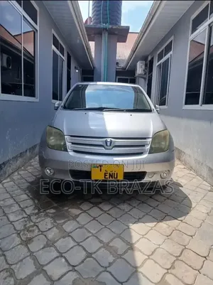 Toyota IST 2005 Silver